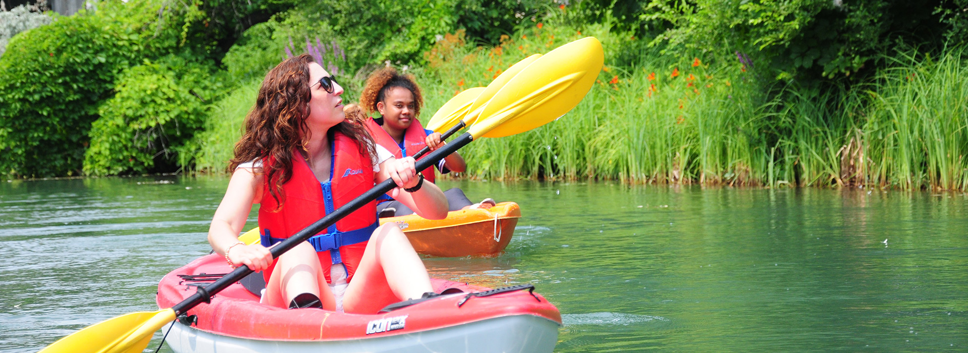 Pelican Sport Store -Pelican Sport Store canot kayak pedalo pavillon des activites nautiques plage jean dore sable baignade natation soleil parc jean drapeau montreal 1920x700 1